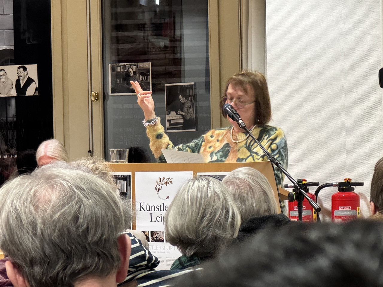 Podium: Rede Dagmar Winklhofer-Bülow über Hans Pfeiffer im Deutschen Literaturinstitut Leipzig am 21.02.2024