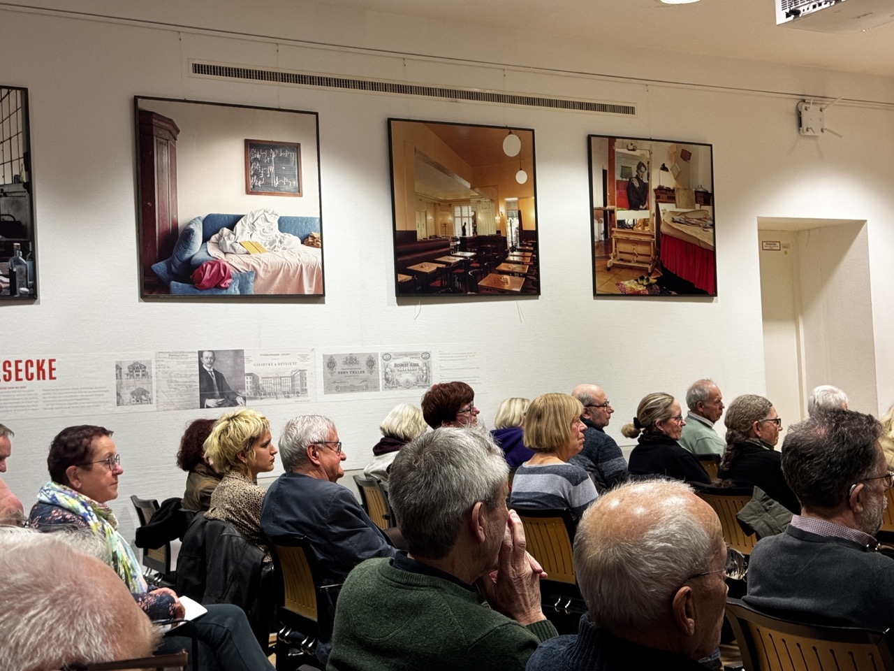 Deutsches Literaturinstitut mit vielen Gästen der Initsiative Künstlerspur Leipzig von Dagmar Winklhofer-Bülow und Mit-Initiator Dr. H. Markov
